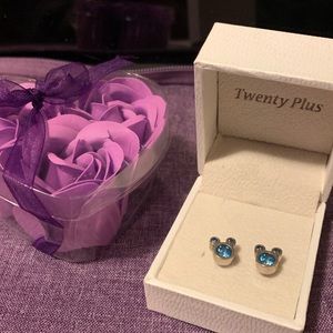 🎁20 Plus Silver Mickey CZ Blue Crystal Earrings
